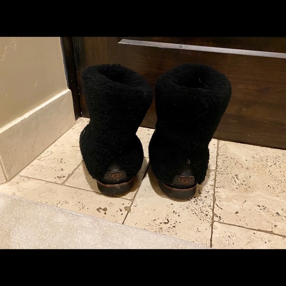 UGG Black Faux Fur Boots Size 7 - Picture 3 of 5